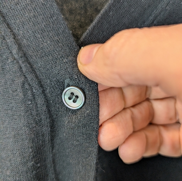 Miu Miu Women's Black V-Neck Cashmere Cardigan In VGUC - Picture 7 of 10